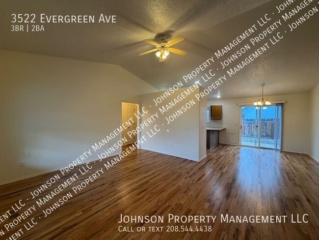 Building Photo - 3522 Evergreen Ave
