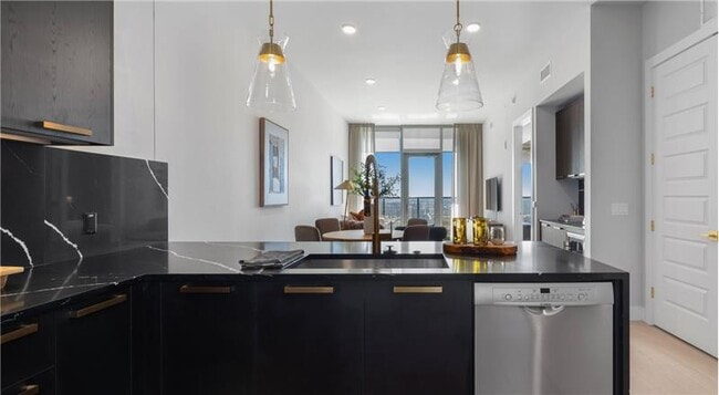 Building Photo - 601 Guadalupe St