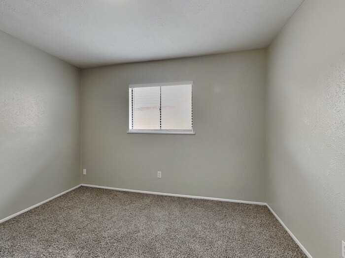 Building Photo - 3926 Broken Elm Dr