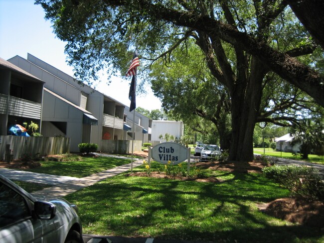 Building Photo - 134 W Satsuma Ave