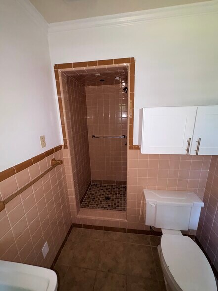 Building Photo - 508 Trail Two