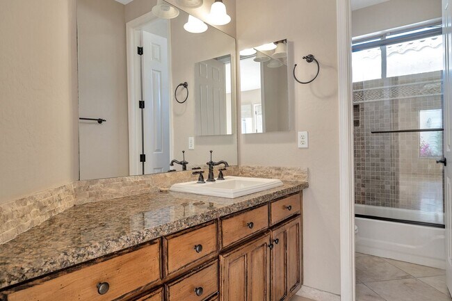 Building Photo - Stunning 4-bedroom, 3-bathroom home located in the desirable Scottsdale, AZ with a Casita! *RENT ...