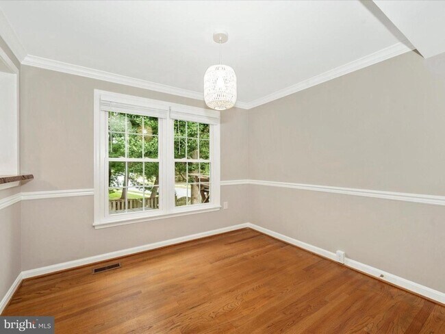 Building Photo - 112 Bracken Ct