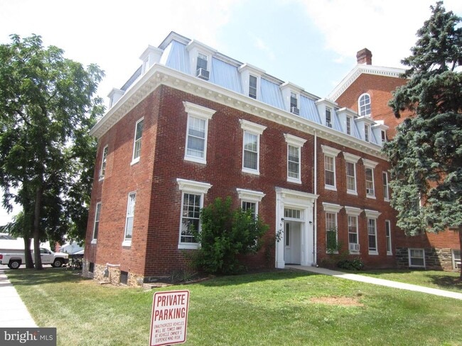 Primary Photo - 50 Depaul St