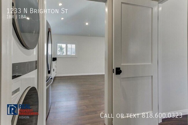 Building Photo - 1233 N Brighton St