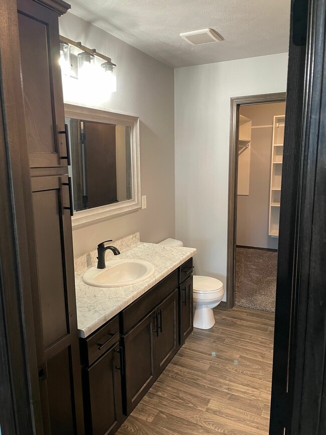 Building Photo - 4319 W Kinsley Pl