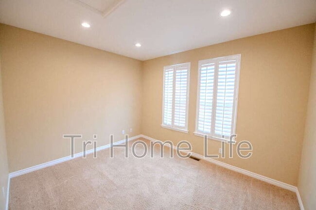 Building Photo - 11033 Grayledge Cir