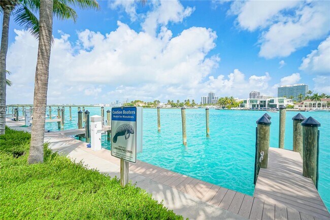 Building Photo - 10201 E Bay Harbor Dr