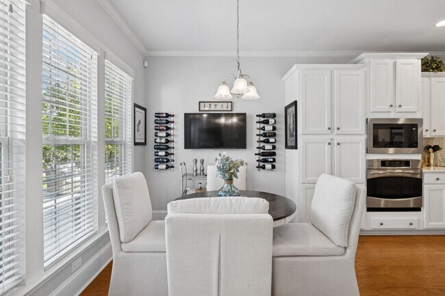 Building Photo - 239 Antebellum Ln