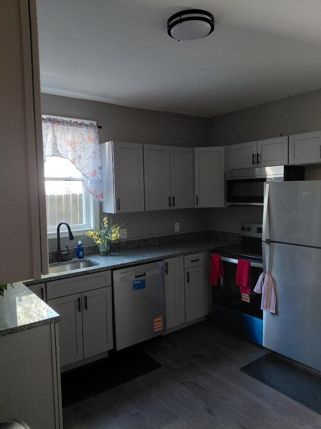 Building Photo - 537 N Mechanic St