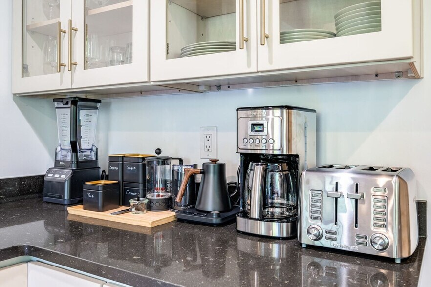 Building Photo - 8515 29th Ave NW