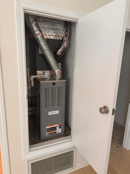 Building Photo - 17141 Superior St