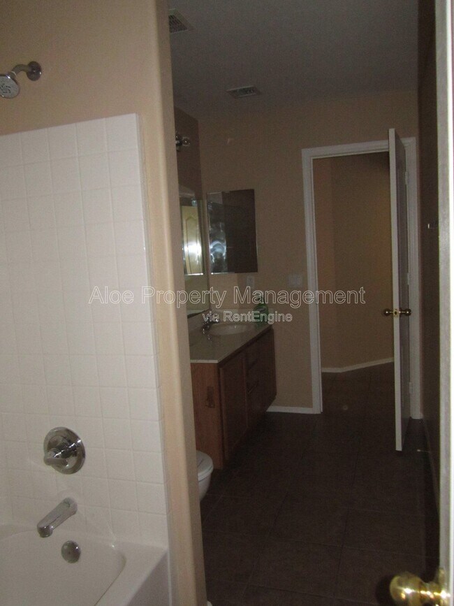 Building Photo - 18671 N Madison Rd