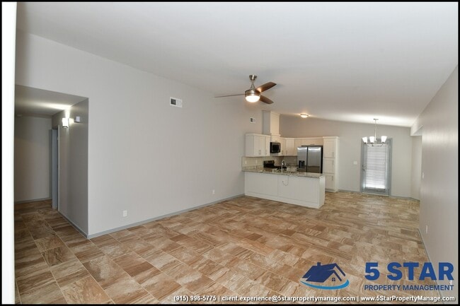 Building Photo - 13744 Flora Vista Ave