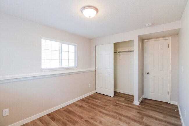 Building Photo - 4829 3900 W St