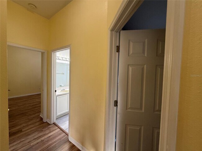 Building Photo - 12032 Timberhill Dr