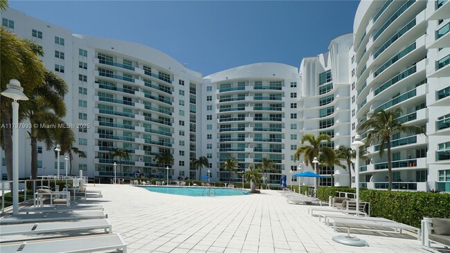 Building Photo - 7918 Harbor Island Dr