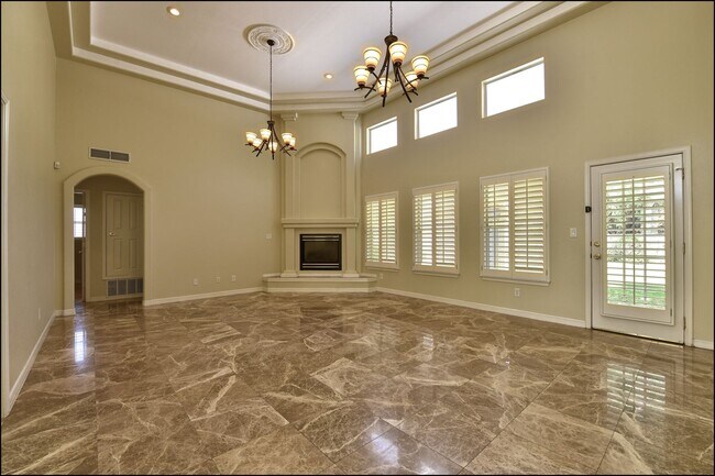 Building Photo - Available to view!