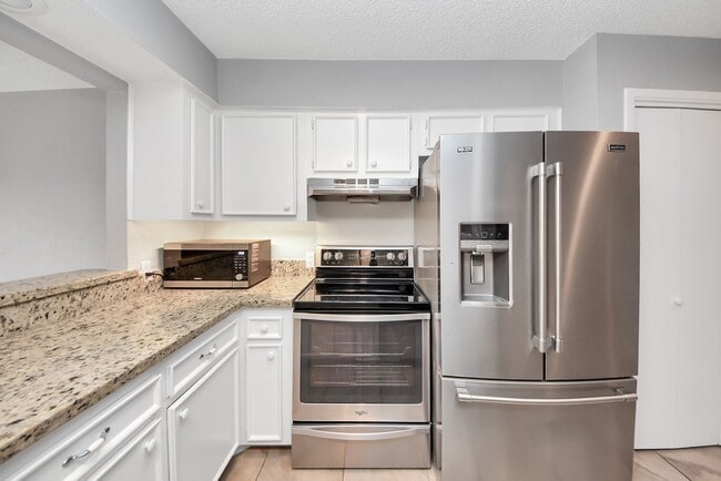 Building Photo - 6306 S Rice Ave