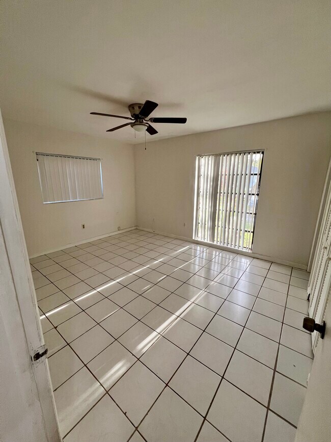 Building Photo - 18321 SW 89th Ct