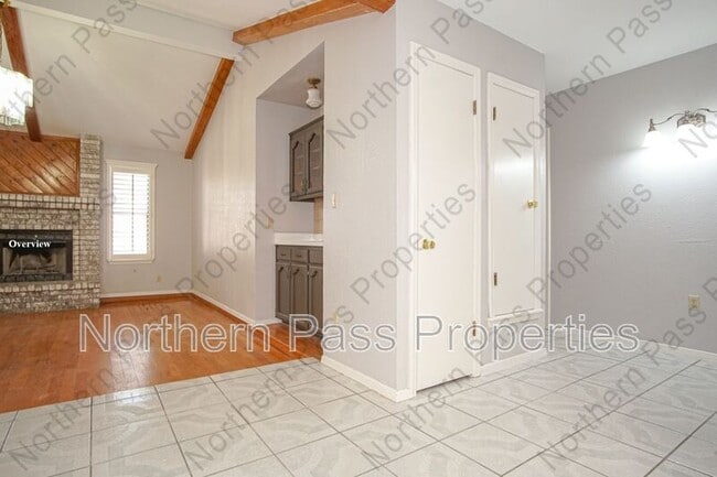 Building Photo - 1832 Dean Jones Dr
