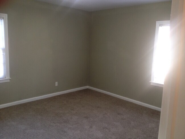 Building Photo - **AVAILABLE NOW**Nice 3 Bedroom / 1 Bathroom Home for Rent in Columbus, GA***