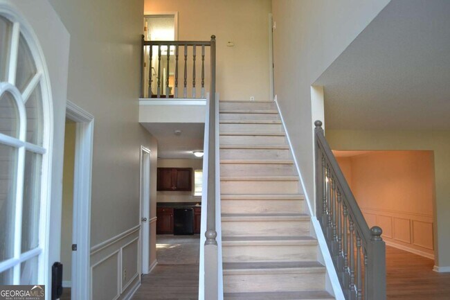 Building Photo - 6157 Red Top Loop