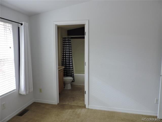 Building Photo - 10216 Rodeo Park Dr