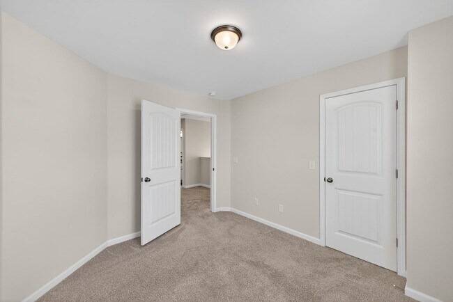 Building Photo - 255 Mansell