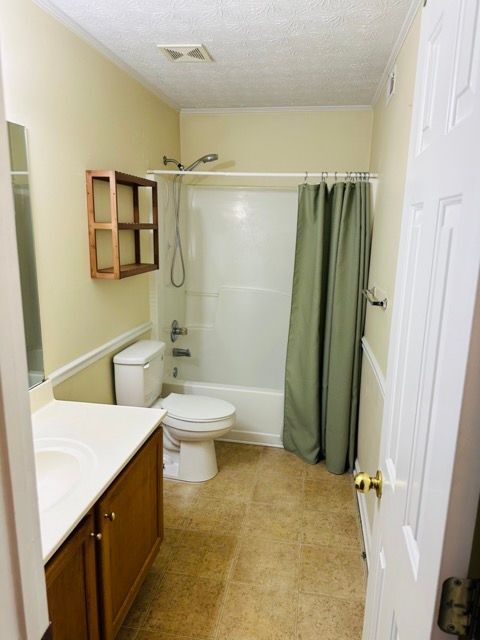 Building Photo - 375 Shadetree Ln