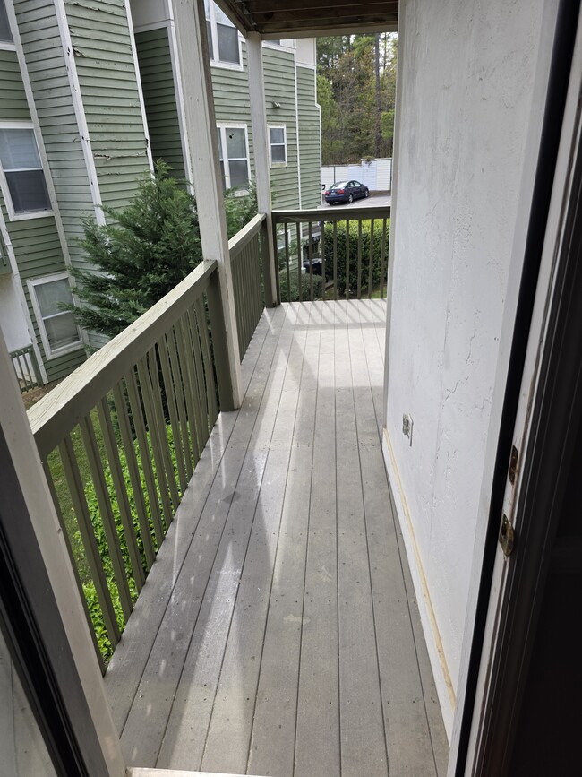 Building Photo - 979 Stewarts Creek Dr