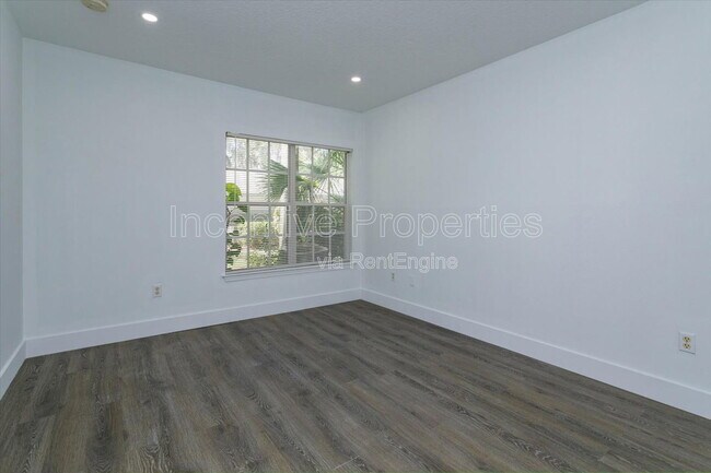 Building Photo - 4352 S Kirkman Rd