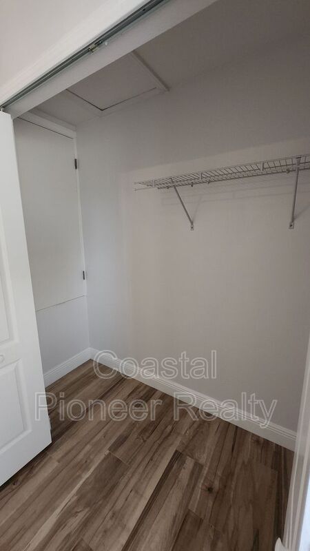 Building Photo - 11404 Holmbridge Ln