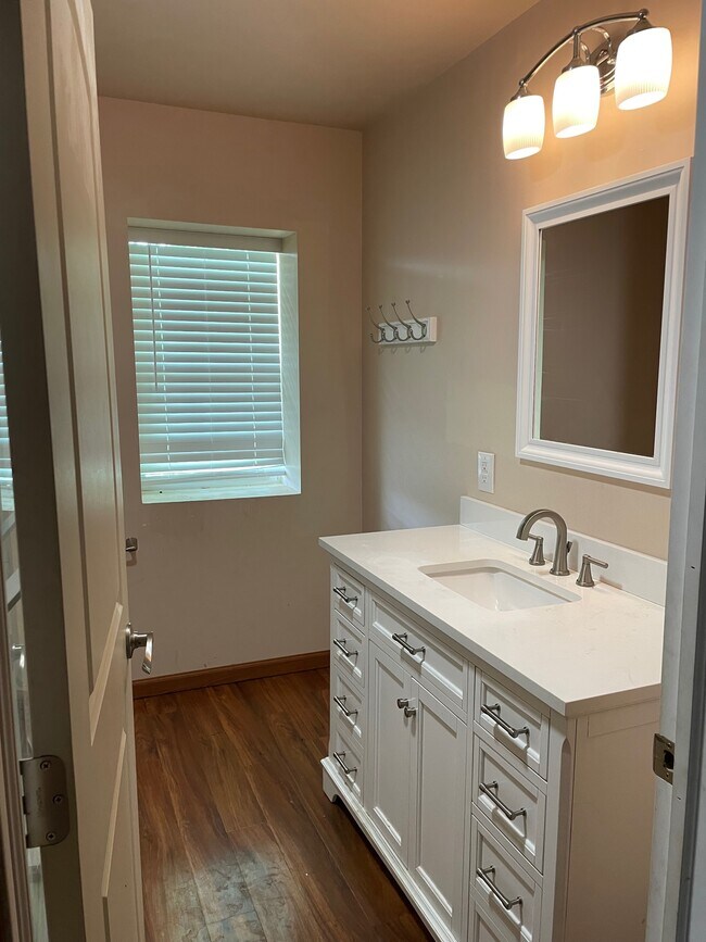 Second Floor Bath - 197 S 6th St