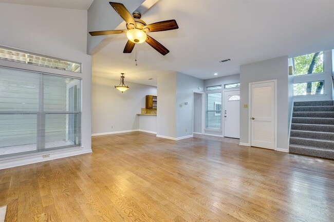 Building Photo - 8318 Greenslope Dr