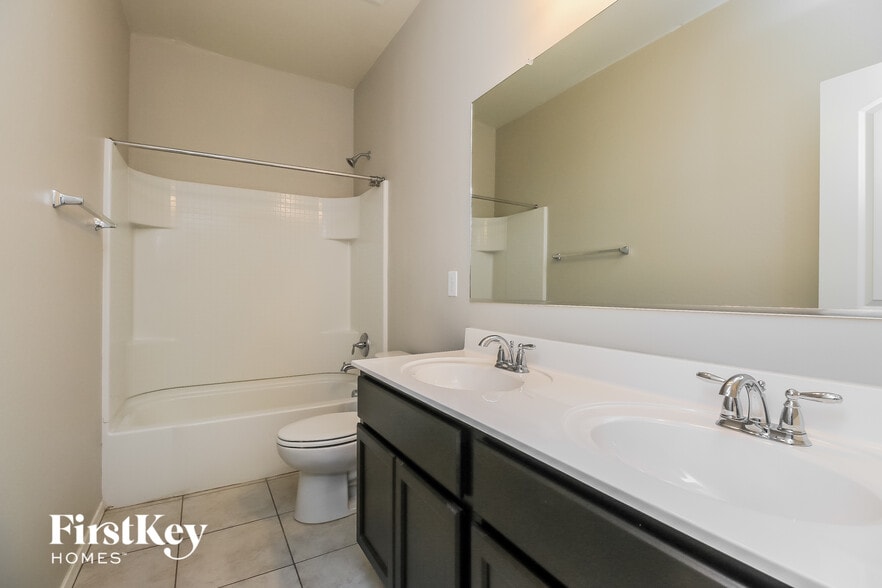 Building Photo - 11148 E Sunflower Ct