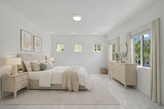 Building Photo - 10065 Bay Harbor Terrace