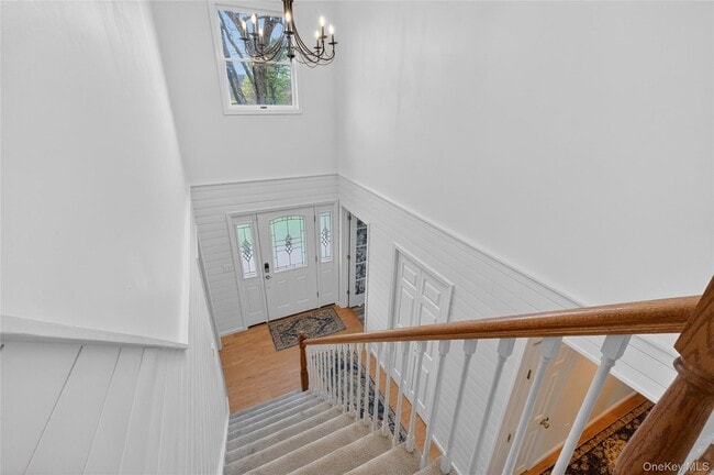 Building Photo - 22 Blossom Hill Dr