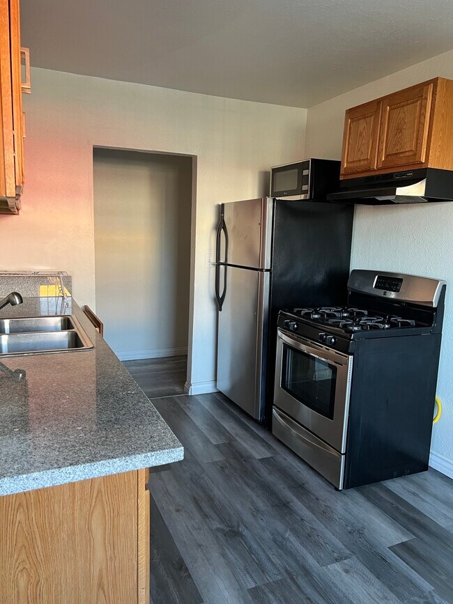 Building Photo - 4417 Avalon Blvd