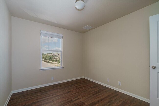 Building Photo - 13417 Little Gull Dr