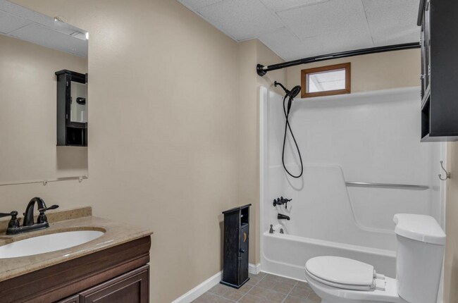Building Photo - 4 bedroom home in Carlisle PA!