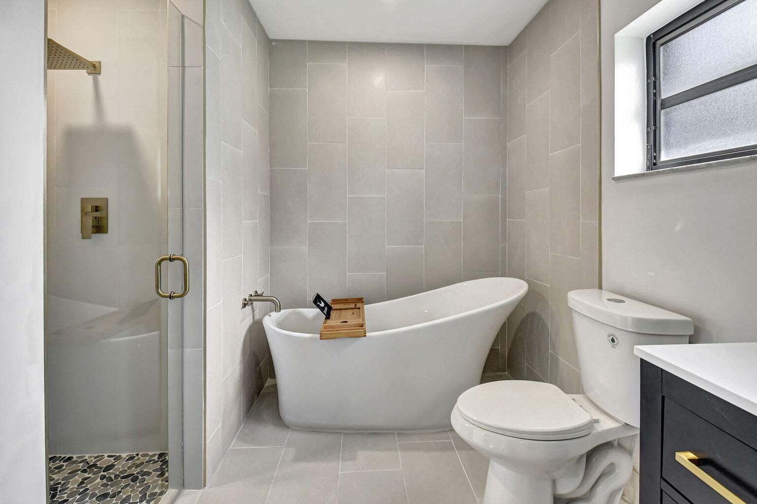Building Photo - 4705 Fountains Dr S
