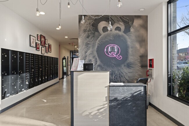 Building Photo - 501 N Perth St