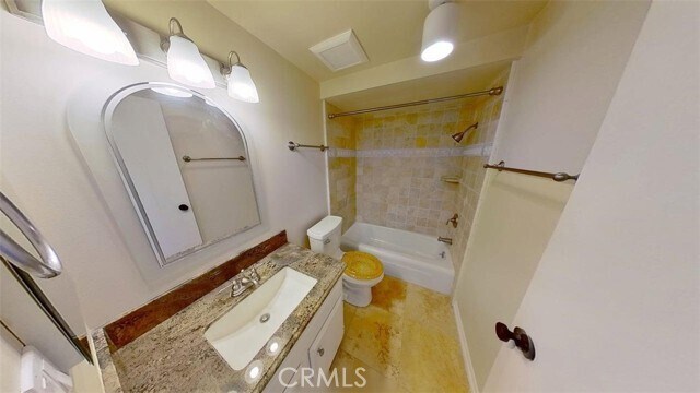 Building Photo - 4754 La Villa Marina