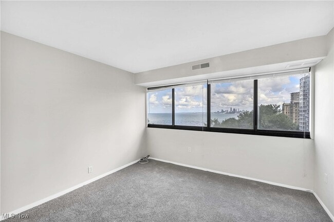 Building Photo - 12550 Lake Ave