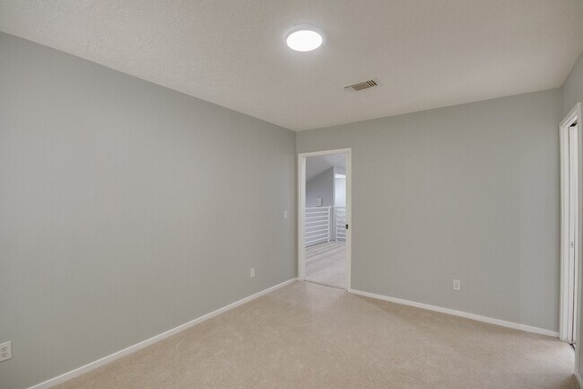 Building Photo - 923 Cranberry Hill Ct