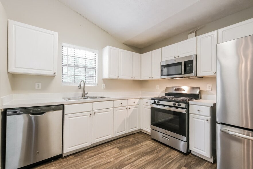 Building Photo - 4910 Brookstone Pkwy