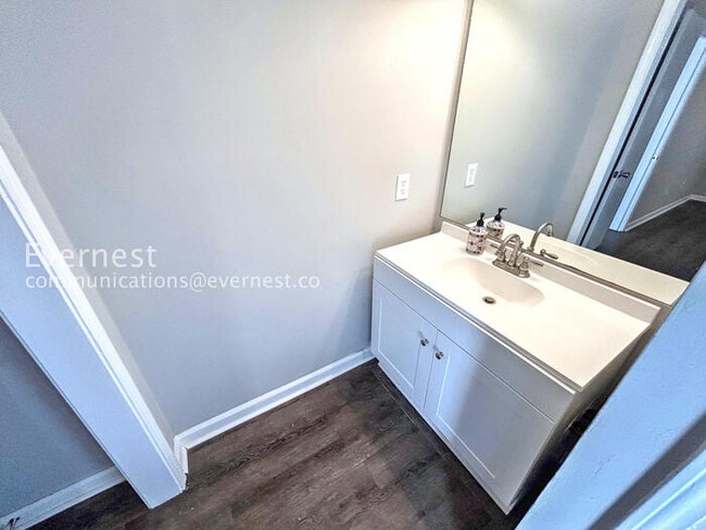 Building Photo - 295 E Burns Ct SW