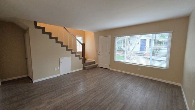 Building Photo - 542-546 3rd St