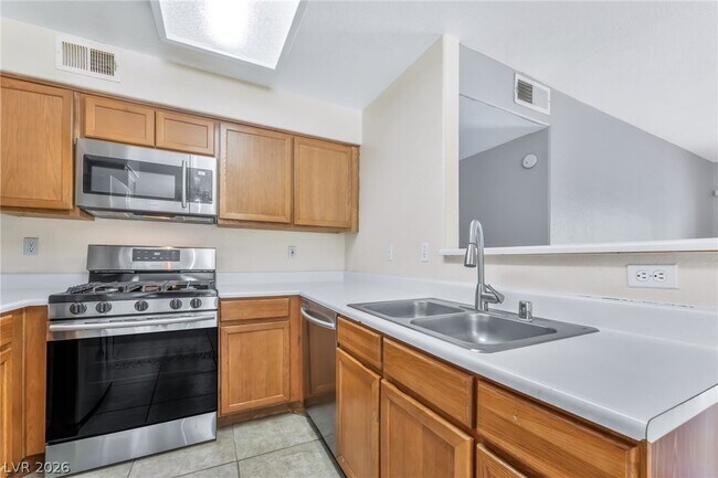 Building Photo - 3125 Casey Dr